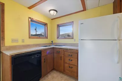 616 Summit St, Eveleth, MN 55734 - Photo 7