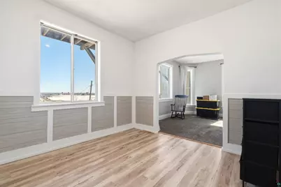 326 N 19th Ave W, Duluth, MN 55806 - Photo 7