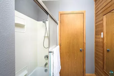 838 Charles Ave, Duluth, MN 55807 - Photo 23