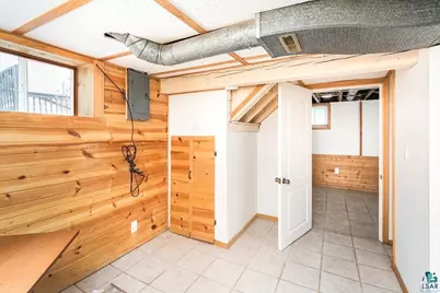 838 Charles Ave, Duluth, MN 55807 - Photo 43