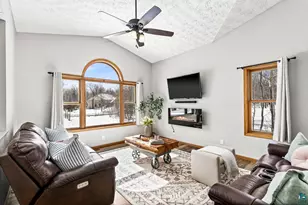 4845 Adrian Ln, Hermantown, MN 55811 - Photo 5