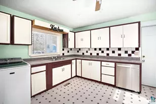 4802 1st Ave N, Duluth, MN 55803 - Photo 11