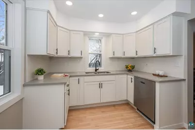 4605 Cooke St, Duluth, MN 55804 - Photo 5