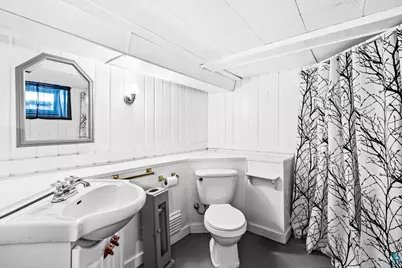 4128 W 4th St, Duluth, MN 55807 - Photo 31