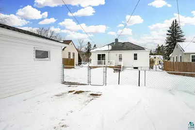 5122 Glenwood St, Duluth, MN 55804 - Photo 3