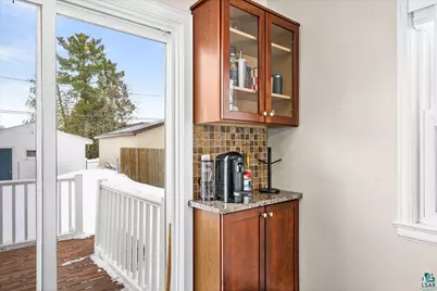 5122 Glenwood St, Duluth, MN 55804 - Photo 9