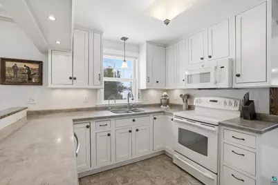 2201 Vermilion Rd, Duluth, MN 55803 - Photo 17