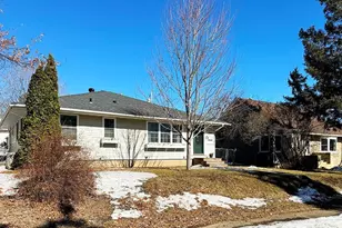 811 N 7th St, Virginia, MN 55792 - Photo 33