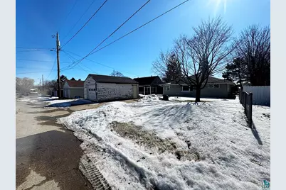 811 N 7th St, Virginia, MN 55792 - Photo 35