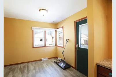 811 N 7th St, Virginia, MN 55792 - Photo 9