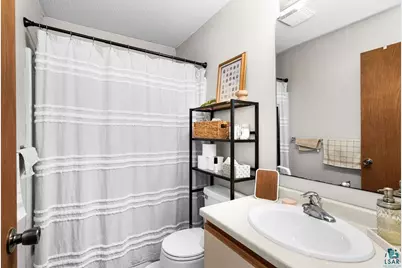 2425 Vermilion Rd, Duluth, MN 55803 - Photo 13