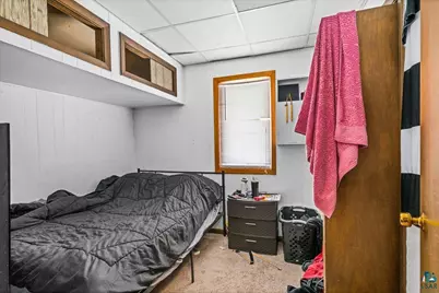 1027 E 9th St, Duluth, MN 55805 - Photo 9