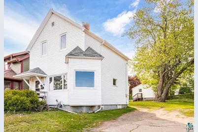 1027 E 9th St, Duluth, MN 55805 - Photo 1
