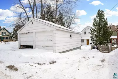 1027 E 9th St, Duluth, MN 55805 - Photo 19