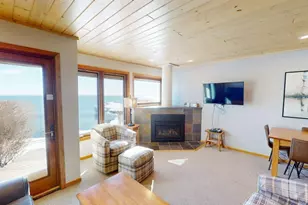 7192 W Hwy 61, Tofte, MN 55615 - Photo 3