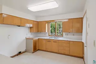 814 3rd Ave W, Ashland, WI 54806 - Photo 9