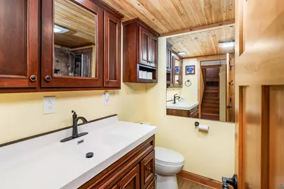 2 Northfield St, Duluth, MN 55803 - Photo 35