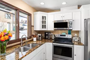 1715 Dodge Ave, Duluth, MN 55811 - Photo 15