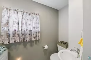 1318 6th St W, Ashland, WI 54806 - Photo 15