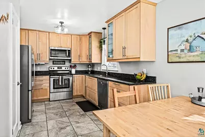 427 11th Ave, Two Harbors, MN 55616 - Photo 5