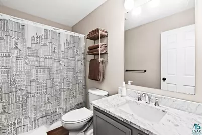 2020 E 11th St, Superior, WI 54880 - Photo 11