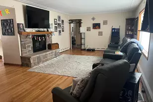 27 S 5th St W, Aurora, MN 55705 - Photo 3