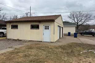 3001 W 3rd Ave, Hibbing, MN 55746 - Photo 37