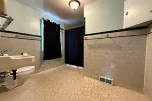 3001 W 3rd Ave, Hibbing, MN 55746 - Photo 21