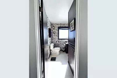 1232 W 5th St, Duluth, MN 55806 - Photo 13