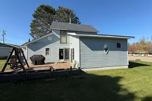 954 E Camp St, Ely, MN 55731 - Photo 3