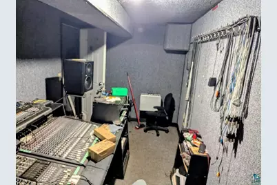 127 1st St S, Virginia, MN 55792 - Photo 5