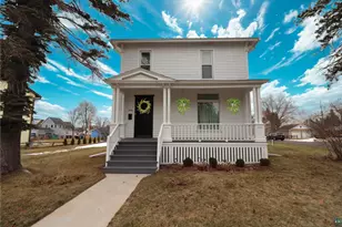 922 Vaughn Ave, Ashland, WI 54806 - Photo 1