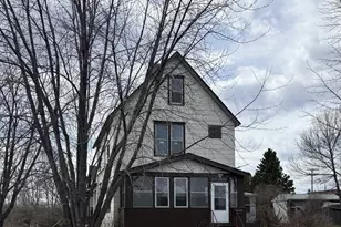 301 8th St, Two Harbors, MN 55616 - Photo 1