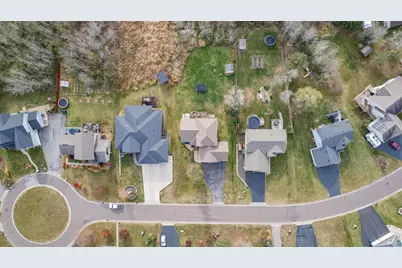 714 Creekside Cr, Duluth, MN 55811 - Photo 45