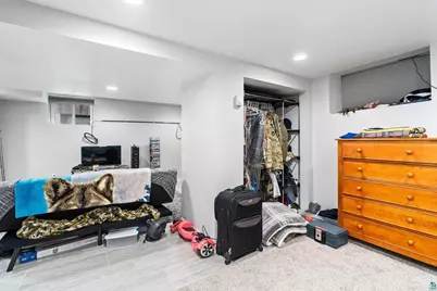 1319 E 6th St, Duluth, MN 55805 - Photo 39