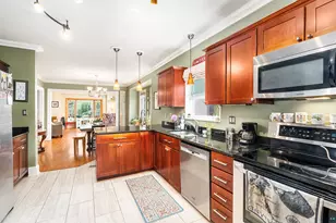 1319 E 6th St, Duluth, MN 55805 - Photo 15