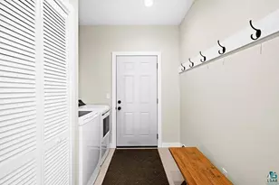 2236 Hoover St, Duluth, MN 55811 - Photo 37