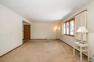 129 Artavia St, Duluth, MN 55811 - Photo 3