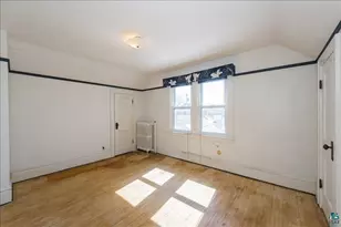 302 E 8th St, Superior, WI 54880 - Photo 11