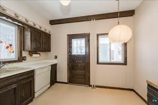 302 E 8th St, Superior, WI 54880 - Photo 7