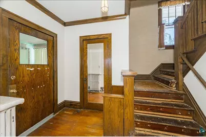 302 E 8th St, Superior, WI 54880 - Photo 5