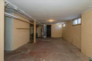 302 E 8th St, Superior, WI 54880 - Photo 15