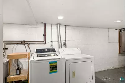 711 E 13th St, Duluth, MN 55805 - Photo 35