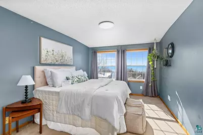 711 E 13th St, Duluth, MN 55805 - Photo 27