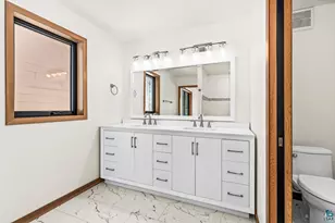 311 Hartley Hls Ln, Duluth, MN 55803 - Photo 47