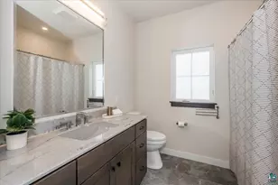 5005 Knotty Wood Ct, Hermantown, MN 55811 - Photo 21