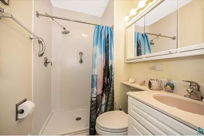 2248 Ensign St, Duluth, MN 55811 - Photo 15