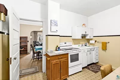 2326 W 2nd St, Duluth, MN 55806 - Photo 13