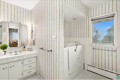 3621 E Superior St, Duluth, MN 55804 - Photo 21