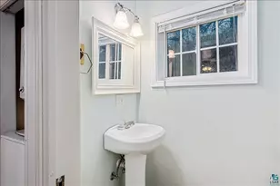 305 N 18 1/2 Ave W, Duluth, MN 55806 - Photo 11